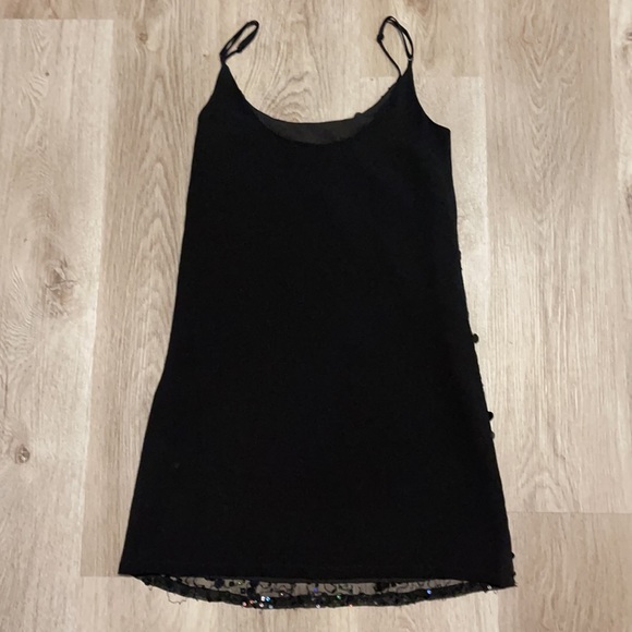 Black mini sequined shift dress - Picture 3 of 6